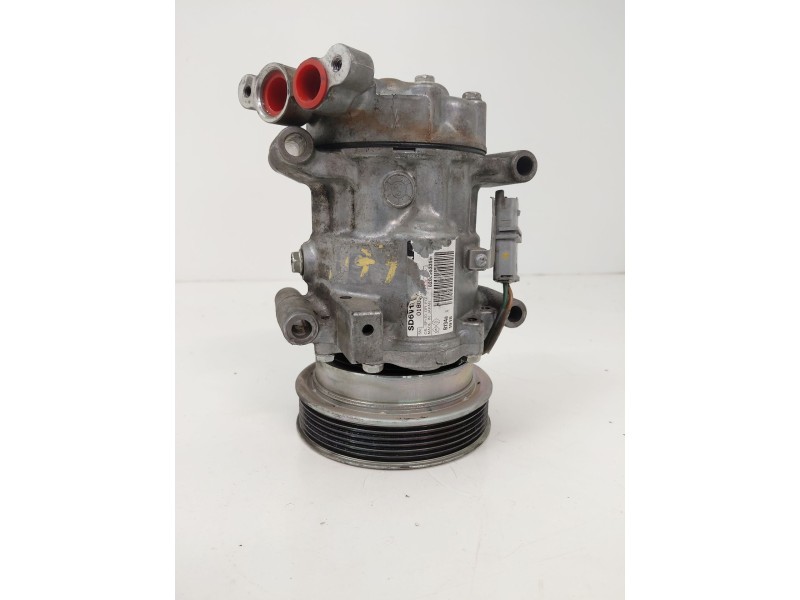 Recambio de compresor aire acondicionado para renault clio grandtour authentique referencia OEM IAM 8200953359  
							