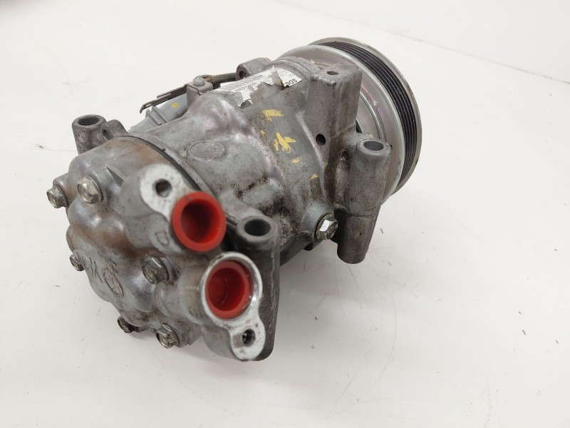 Recambio de compresor aire acondicionado para renault clio grandtour authentique referencia OEM IAM 8200953359  