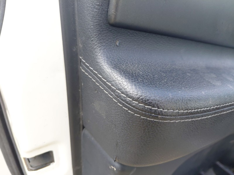 Recambio de guarnecido puerta delantera izquierda para land rover discovery iv (l319) 2.7 td 4x4 referencia OEM IAM   
							