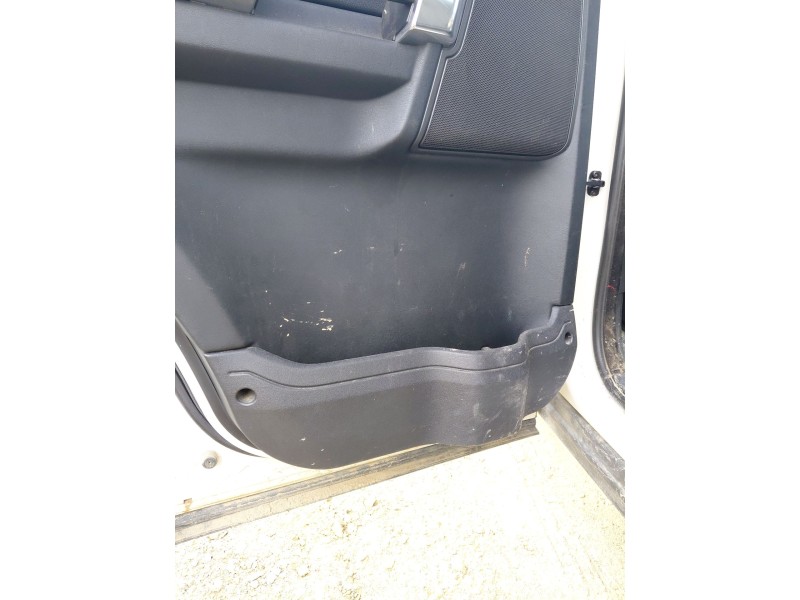 Recambio de guarnecido puerta trasera izquierda para land rover discovery iv (l319) 2.7 td 4x4 referencia OEM IAM   
							