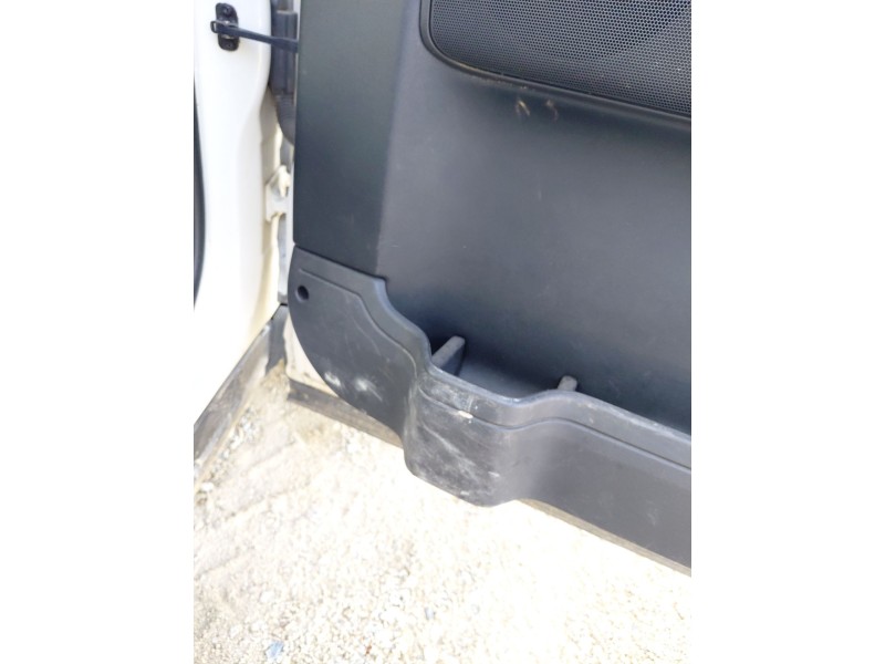 Recambio de guarnecido puerta delantera derecha para land rover discovery iv (l319) 2.7 td 4x4 referencia OEM IAM   
							