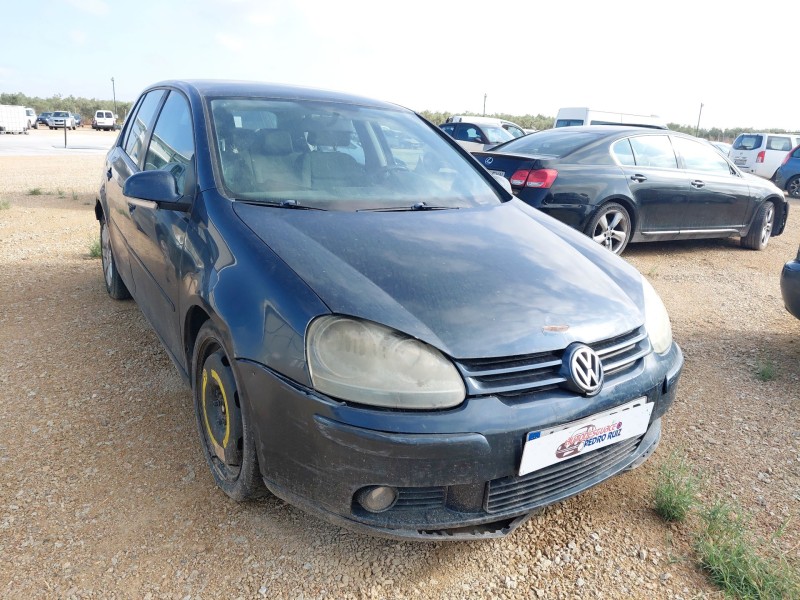 volkswagen golf v (1k1) del año 2004
							