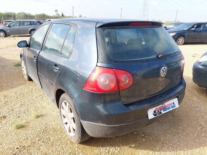volkswagen golf v (1k1) del año 2004
							