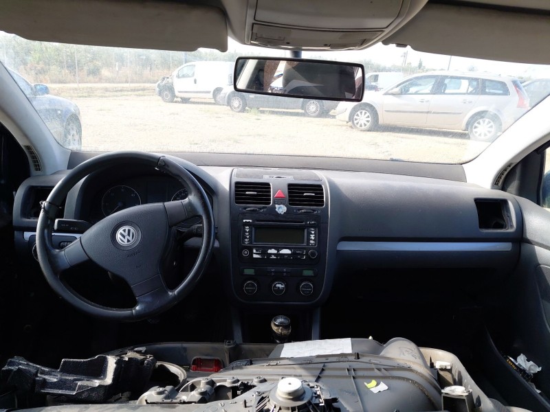 volkswagen golf v (1k1) del año 2004
							