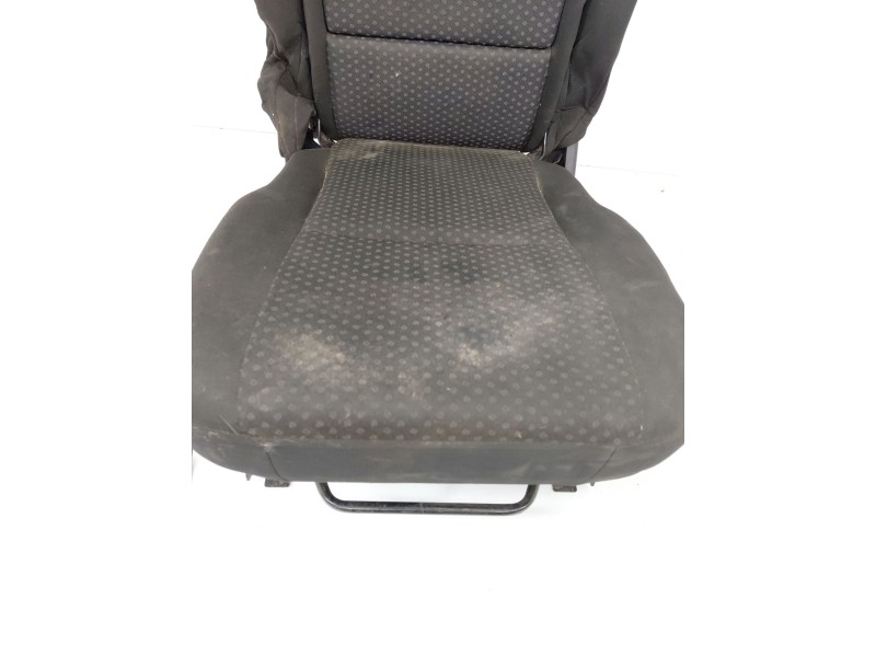 Recambio de asiento trasero medio para toyota verso advance referencia OEM IAM   
							