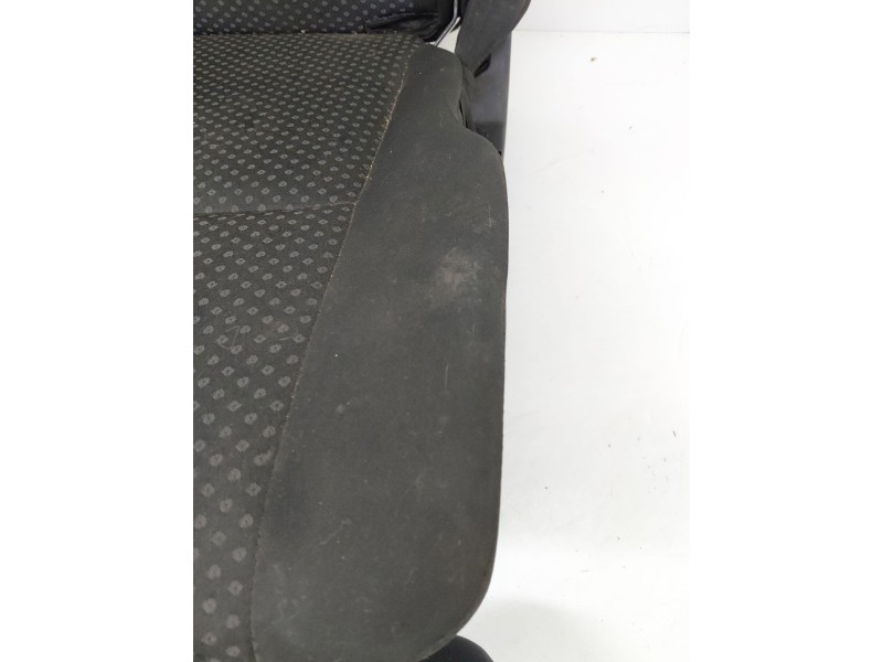 Recambio de asientos trasero derecho para toyota verso advance referencia OEM IAM   