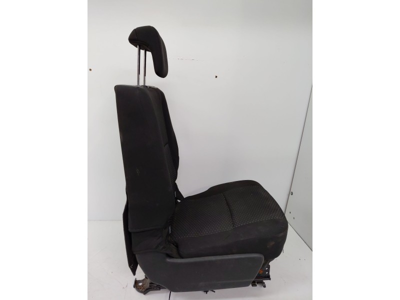 Recambio de asientos trasero derecho para toyota verso advance referencia OEM IAM   