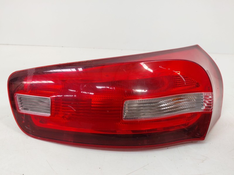 Recambio de piloto trasero derecho para citroën c4 picasso feel referencia OEM IAM   