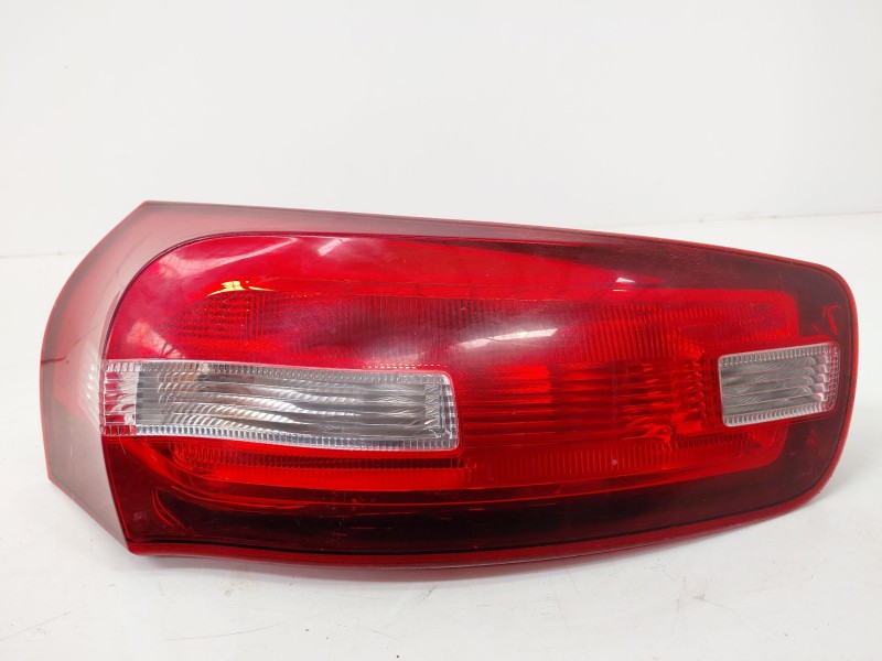 Recambio de piloto trasero izquierdo para citroën c4 picasso feel referencia OEM IAM   