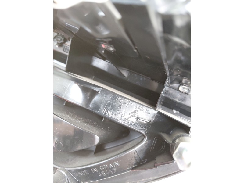 Recambio de piloto trasero derecho para citroën c4 picasso 1.6 hdi fap referencia OEM IAM 9673164980  