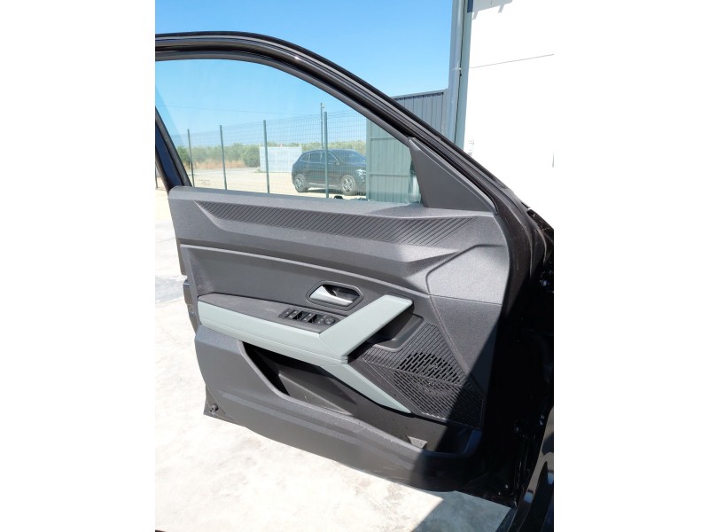 Recambio de guarnecido puerta delantera izquierda para dacia duster (pym/pyn) duster referencia OEM IAM   
							
