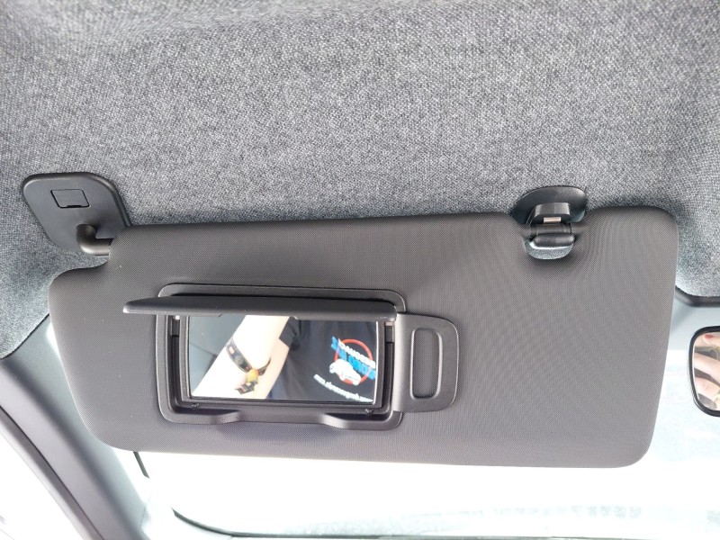Recambio de parasol izquierdo para dacia duster (pym/pyn) duster referencia OEM IAM   
							