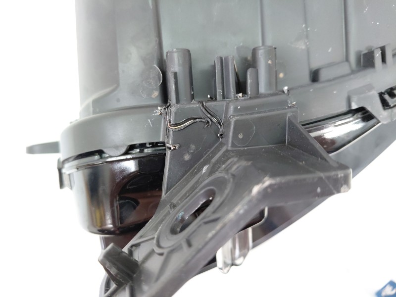 Recambio de faro derecho para dacia duster (pym/pyn) duster referencia OEM IAM 260107725R  