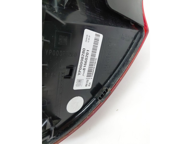 Recambio de piloto trasero derecho para opel grandland x 1.5 cdti dpf referencia OEM IAM 81660201  