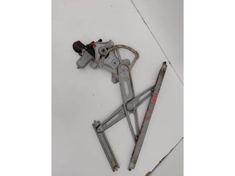 Recambio de elevalunas delantero derecho para toyota auris 1.4 turbodiesel cat referencia OEM IAM   