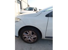 Recambio de aleta delantera izquierda para renault megane iii hatchback (bz0/1_, b3_) 1.2 tce (bz2b, bz11) referencia OEM IAM   