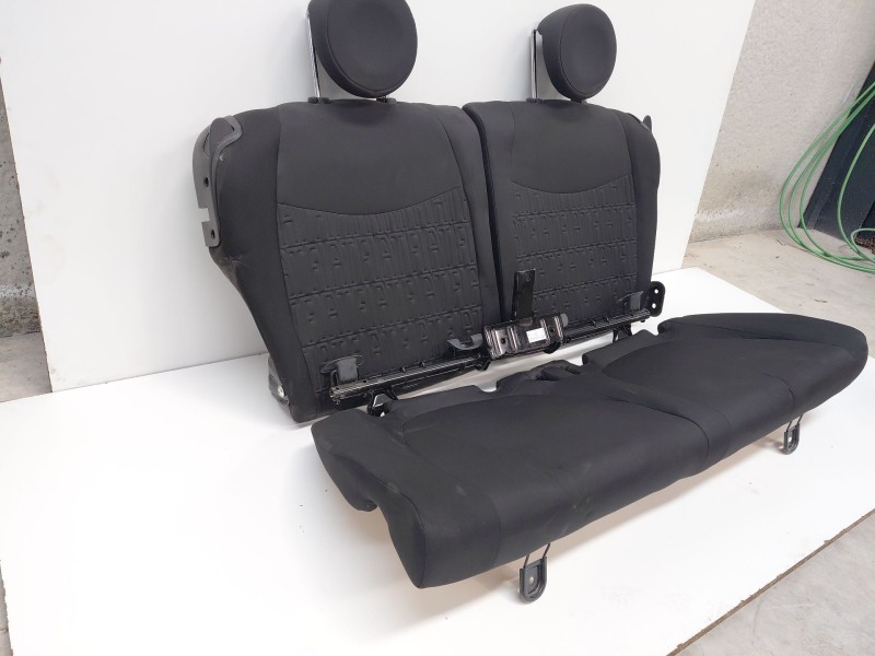 Recambio de asientos traseros para fiat 500 312 referencia OEM IAM   