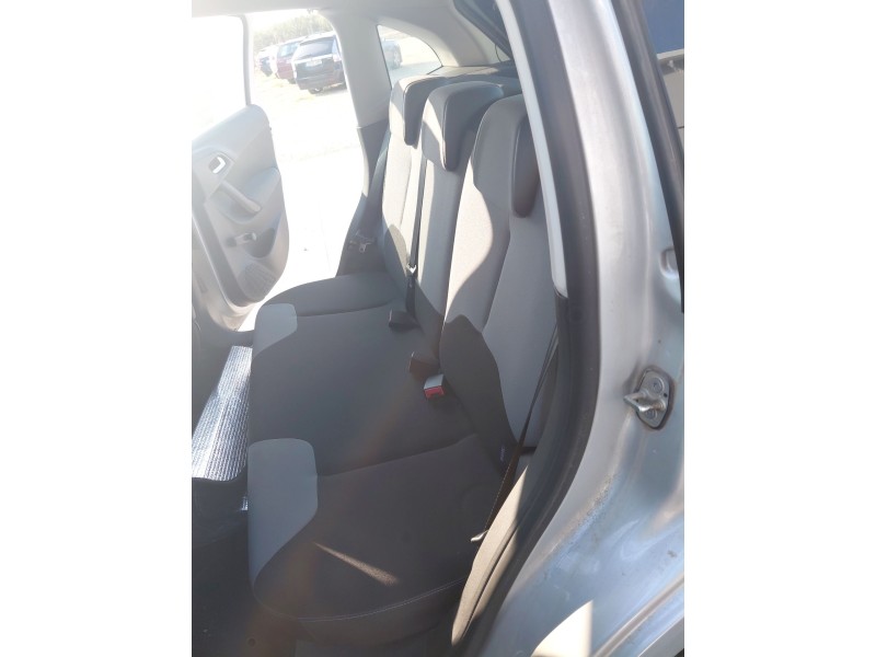 Recambio de asientos traseros para citroën c3 ii (sc_) 1.1 i referencia OEM IAM   
							