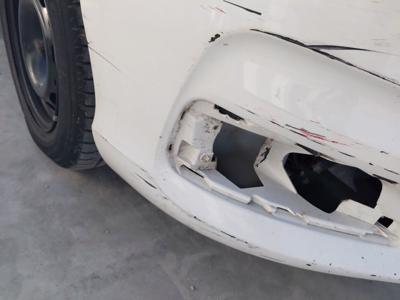 Recambio de paragolpes delantero para citroën c4 ii (nc_) 1.6 hdi 90 referencia OEM IAM   