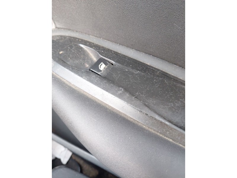 Recambio de mando elevalunas delantero derecho para citroën c4 ii (nc_) 1.6 hdi 90 referencia OEM IAM   
							