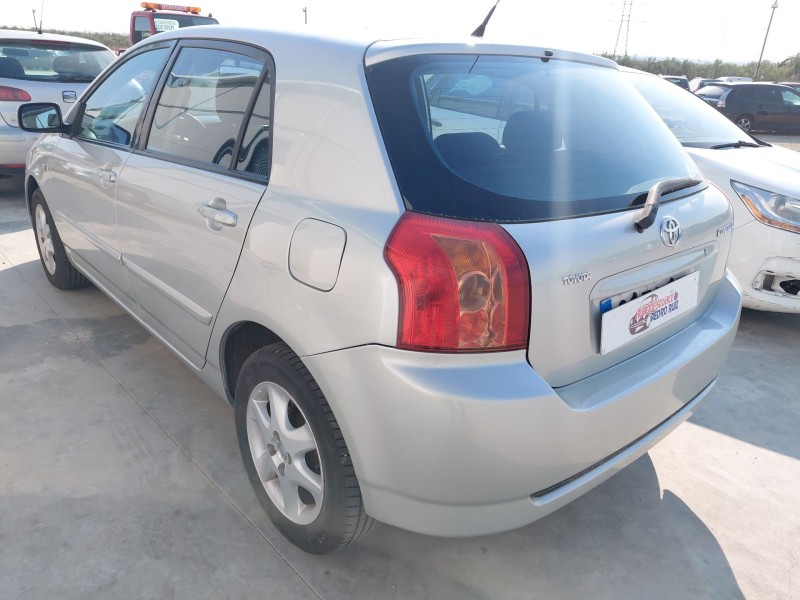 toyota corolla (_e12_) del año 2006