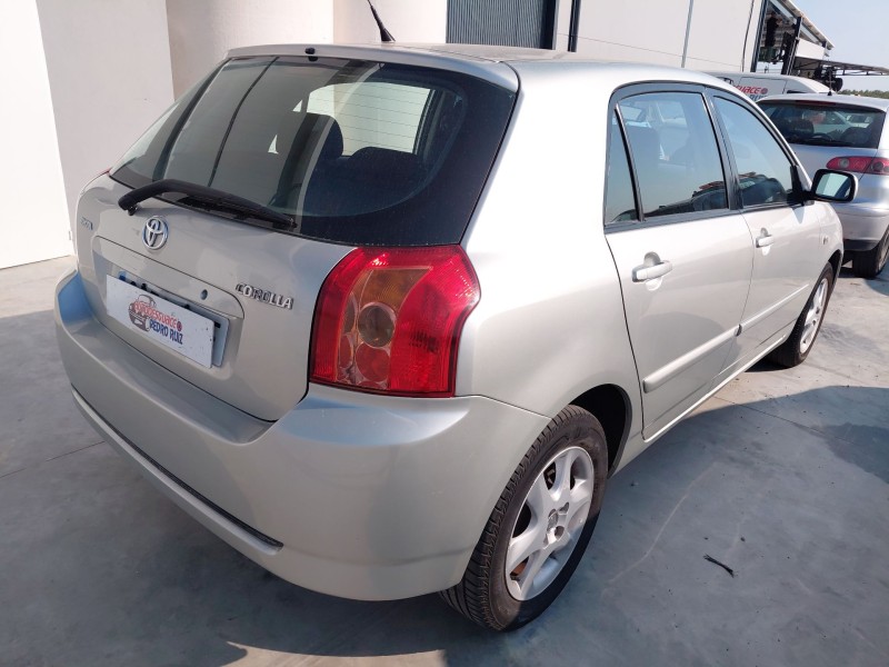 toyota corolla (_e12_) del año 2006