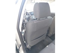Recambio de asiento delantero izquierdo para toyota corolla (_e12_) 1.6 vvt-i (zze121_) referencia OEM IAM    2