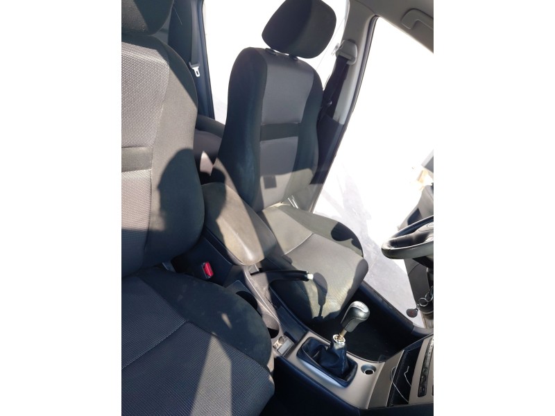 Recambio de asiento delantero izquierdo para toyota corolla (_e12_) 1.6 vvt-i (zze121_) referencia OEM IAM   
							