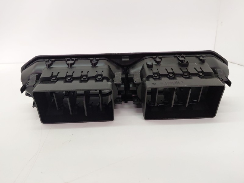 Recambio de rejilla aireadora para dacia duster (pym/pyn) duster referencia OEM IAM 687606944R  
							