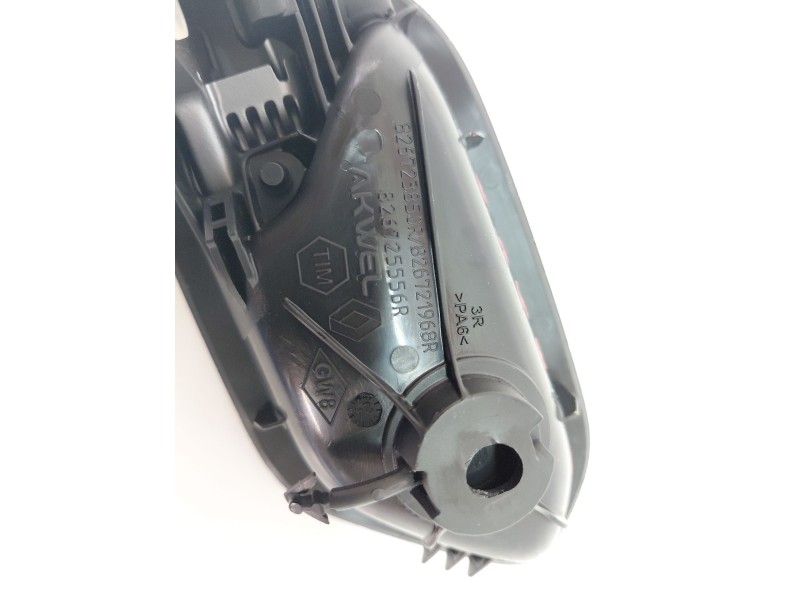 Recambio de maneta interior delantera derecha para dacia duster (pym/pyn) duster referencia OEM IAM 826723850R  
							