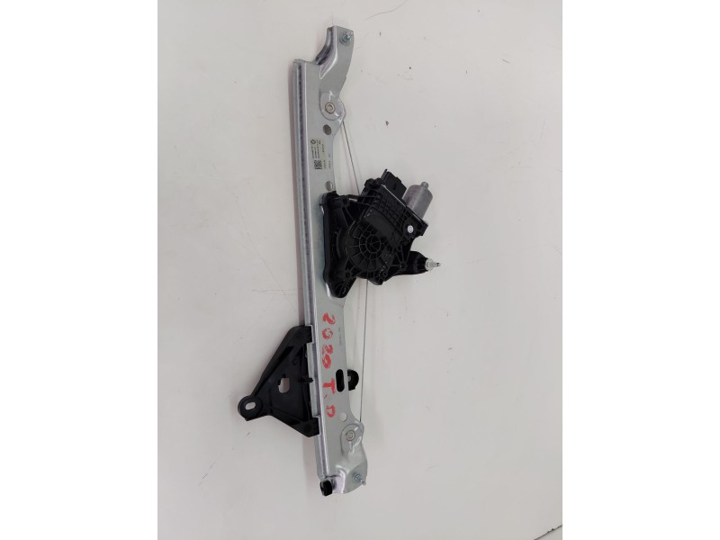 Recambio de elevalunas trasero derecho para dacia duster (pym/pyn) duster referencia OEM IAM 827209077R  