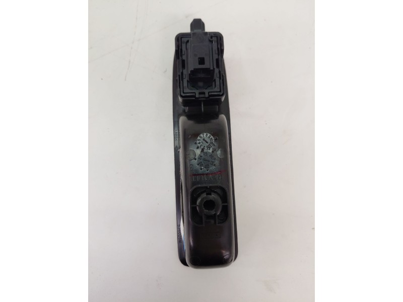Recambio de mando elevalunas trasero derecho para dacia duster (pym/pyn) duster referencia OEM IAM 254218388R  
							