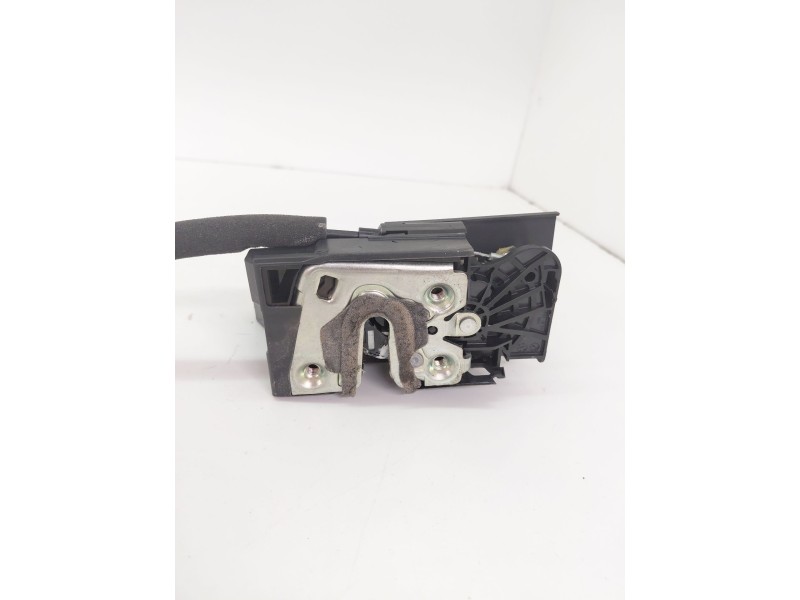 Recambio de cerradura puerta trasera derecha para dacia duster (pym/pyn) duster referencia OEM IAM 825022783R  
							
