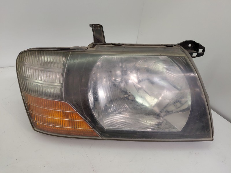 Recambio de faro derecho para mitsubishi montero (v60/v70) 3.2 di-d cat referencia OEM IAM 10087420  