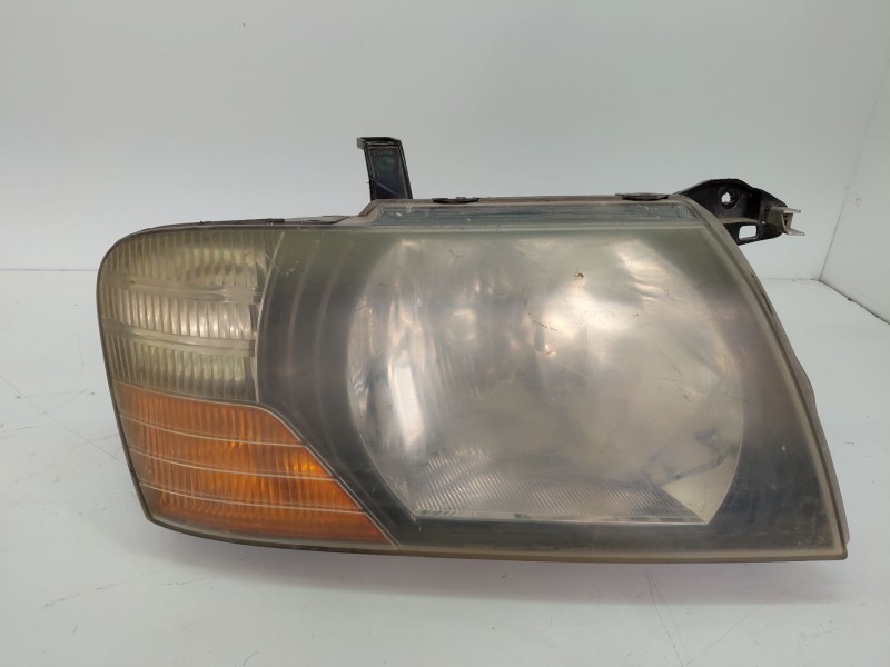 Recambio de faro derecho para mitsubishi montero (v60/v70) 3.2 di-d cat referencia OEM IAM 10087420A  