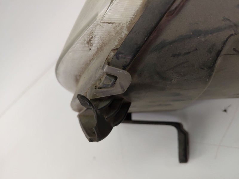 Recambio de faro derecho para dodge caliber 2.0 referencia OEM IAM   