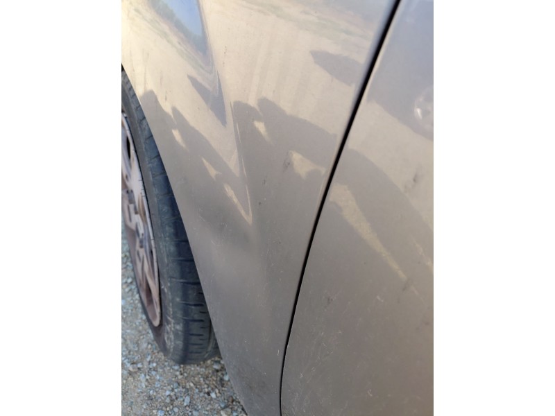 Recambio de aleta delantera izquierda para chevrolet aveo / kalos sedán (t250, t255) 1.4 referencia OEM IAM   