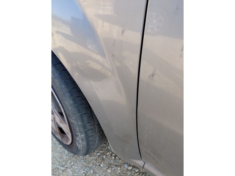 Recambio de aleta delantera izquierda para chevrolet aveo / kalos sedán (t250, t255) 1.4 referencia OEM IAM   