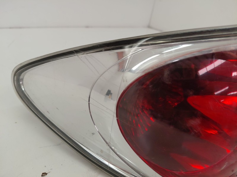 Recambio de piloto trasero izquierdo para mazda 6 hatchback (gg) 1.8 referencia OEM IAM 22061971  