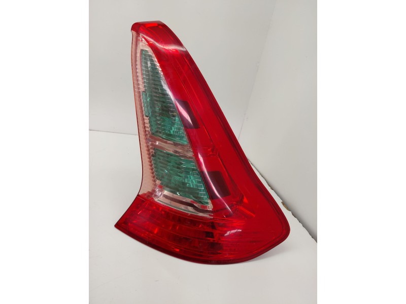 Recambio de piloto trasero derecho para citroën c4 coupe 1.4 16v referencia OEM IAM 9646801677  
							