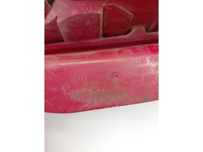 Recambio de piloto trasero izquierdo para citroën c4 coupe 1.4 16v referencia OEM IAM 9646801777  