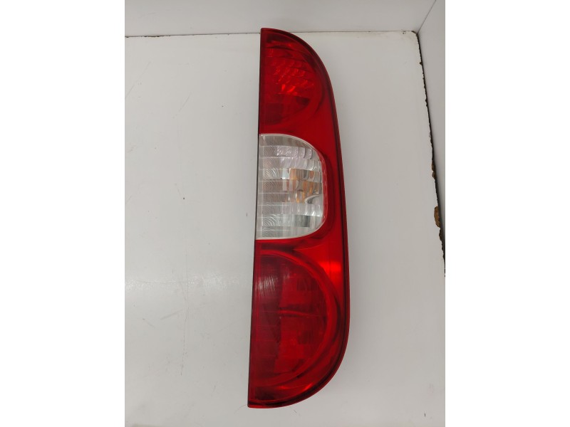 Recambio de piloto trasero derecho para fiat doblo monospace (119_, 223_) 1.2 (223axa1a) referencia OEM IAM 51755144  
							
