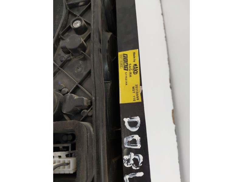 Recambio de piloto trasero derecho para fiat doblo monospace (119_, 223_) 1.2 (223axa1a) referencia OEM IAM 51755144  
							