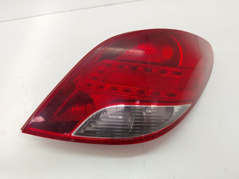 Recambio de piloto trasero derecho para peugeot 207 1.4 hdi fap referencia OEM IAM 968656598000  