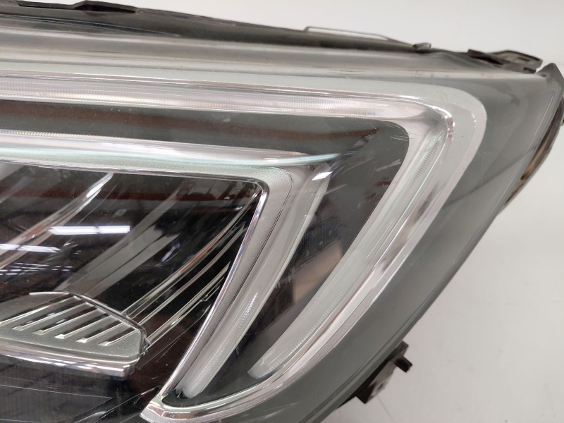 Recambio de faro izquierdo para opel crossland x design line referencia OEM IAM 39153538  