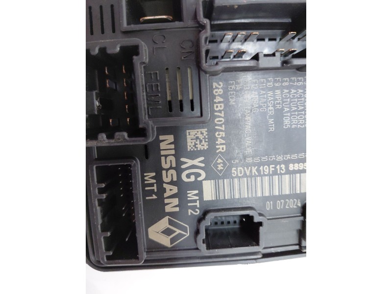 Recambio de caja reles / fusibles para dacia duster (pym/pyn) duster referencia OEM IAM 284B70754R  