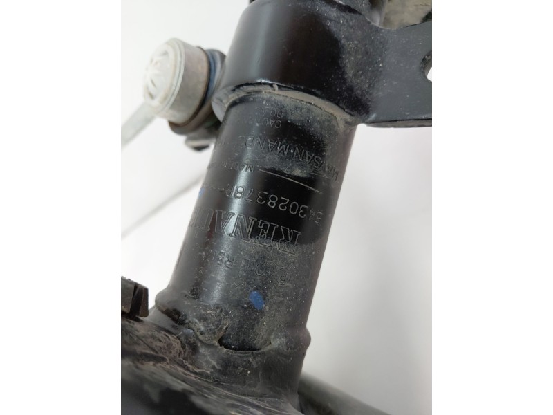 Recambio de amortiguador delantero derecho para dacia duster (pym/pyn) duster referencia OEM IAM 543028378R  