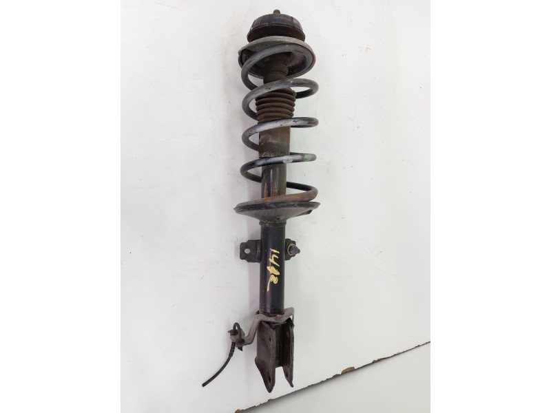 Recambio de amortiguador delantero izquierdo para dacia duster ambiance 4x2 referencia OEM IAM 8200813791  