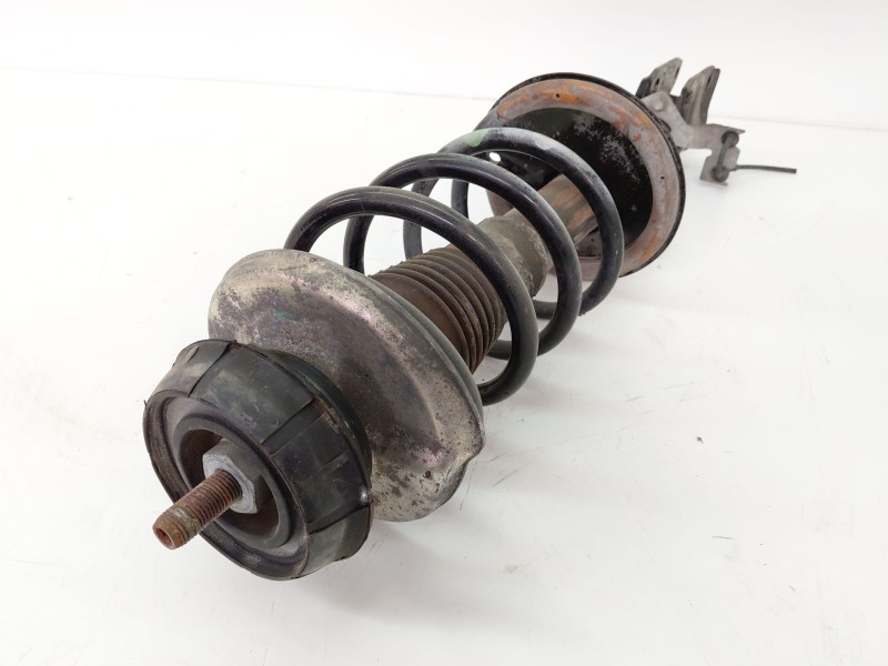 Recambio de amortiguador delantero izquierdo para dacia duster ambiance 4x2 referencia OEM IAM 8200813791  