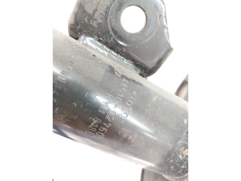 Recambio de amortiguador delantero derecho para toyota auris 2.0 d-4d 126 cv referencia OEM IAM 4851002760  